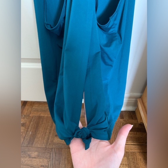Under Armour Teal Workout Tank Medium - Picture 2 of 7